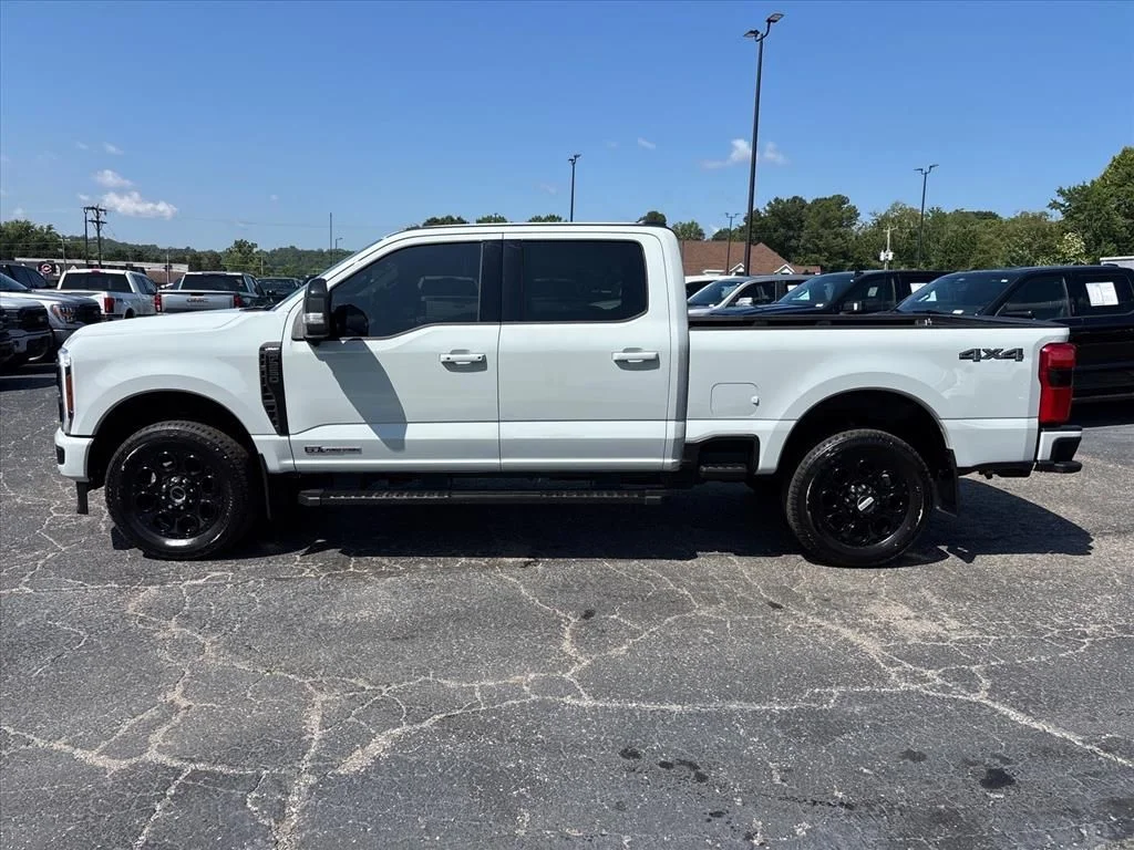 Used 2025 White Ford Lariat image 4