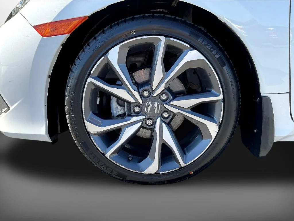 Used 2020 Platinum White Pearl Honda Touring image 33