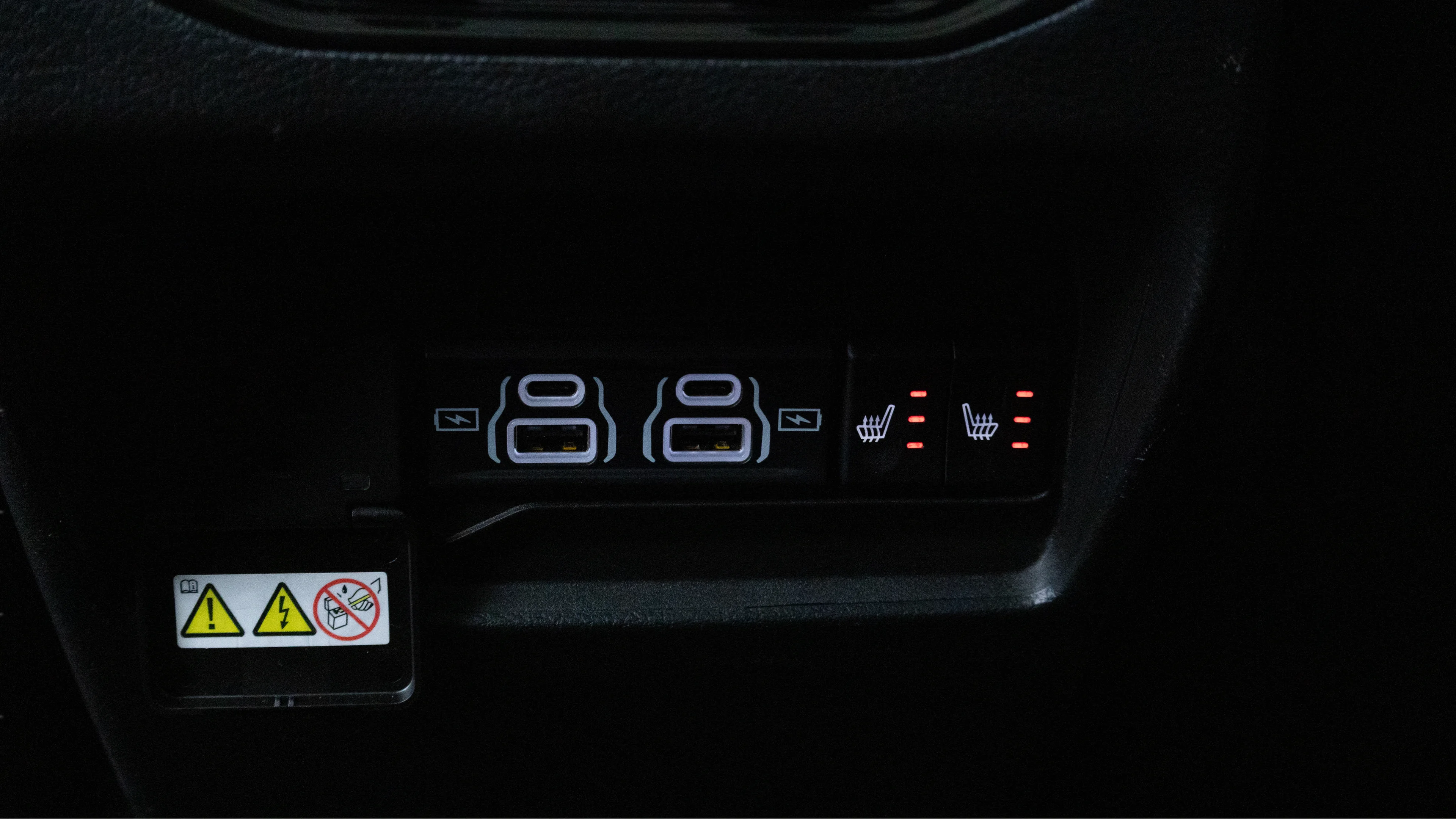Used 2023 Silver Zynith Jeep  image 30
