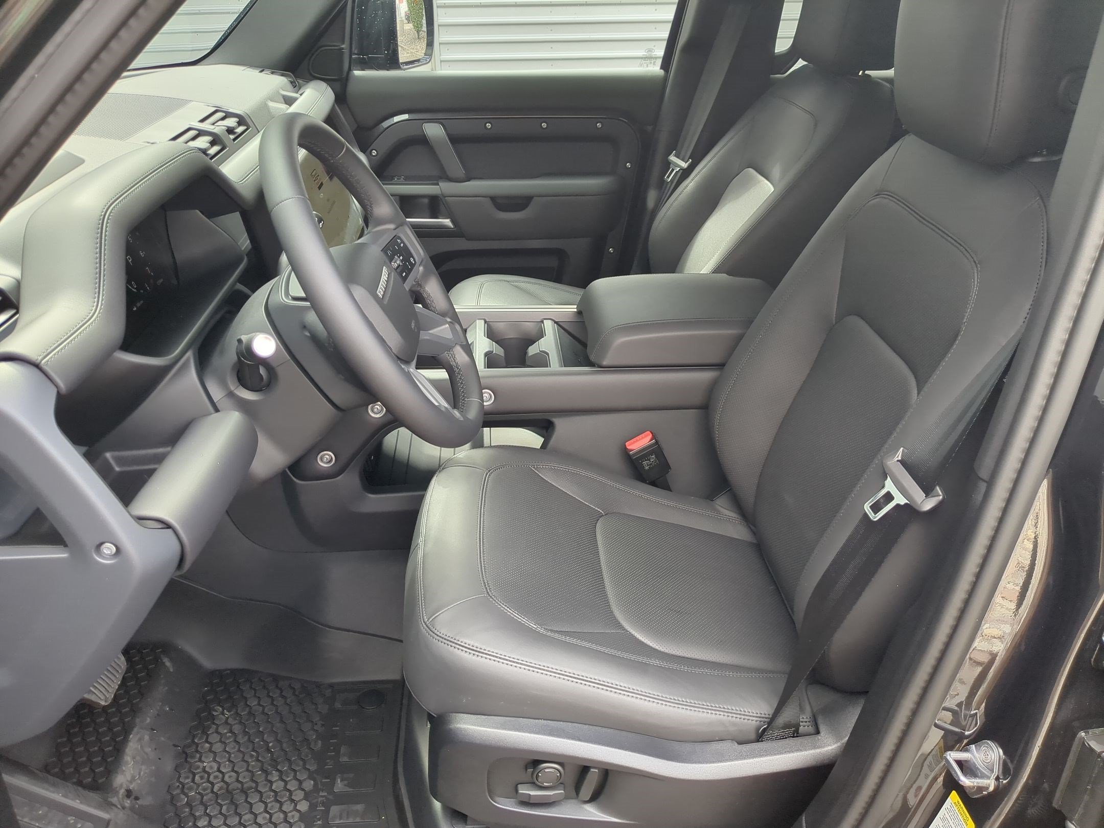 New 2026 Carpathian Grey Land Rover P400 X-Dynamic SE image 25