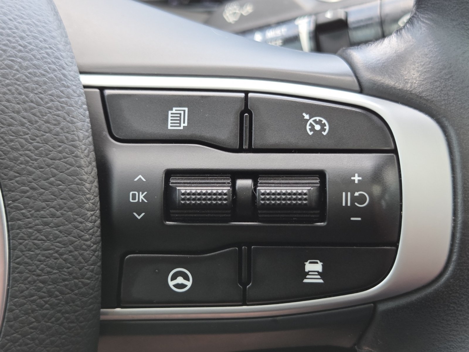 Used 2023 Ebony Black Kia GT-Line image 11