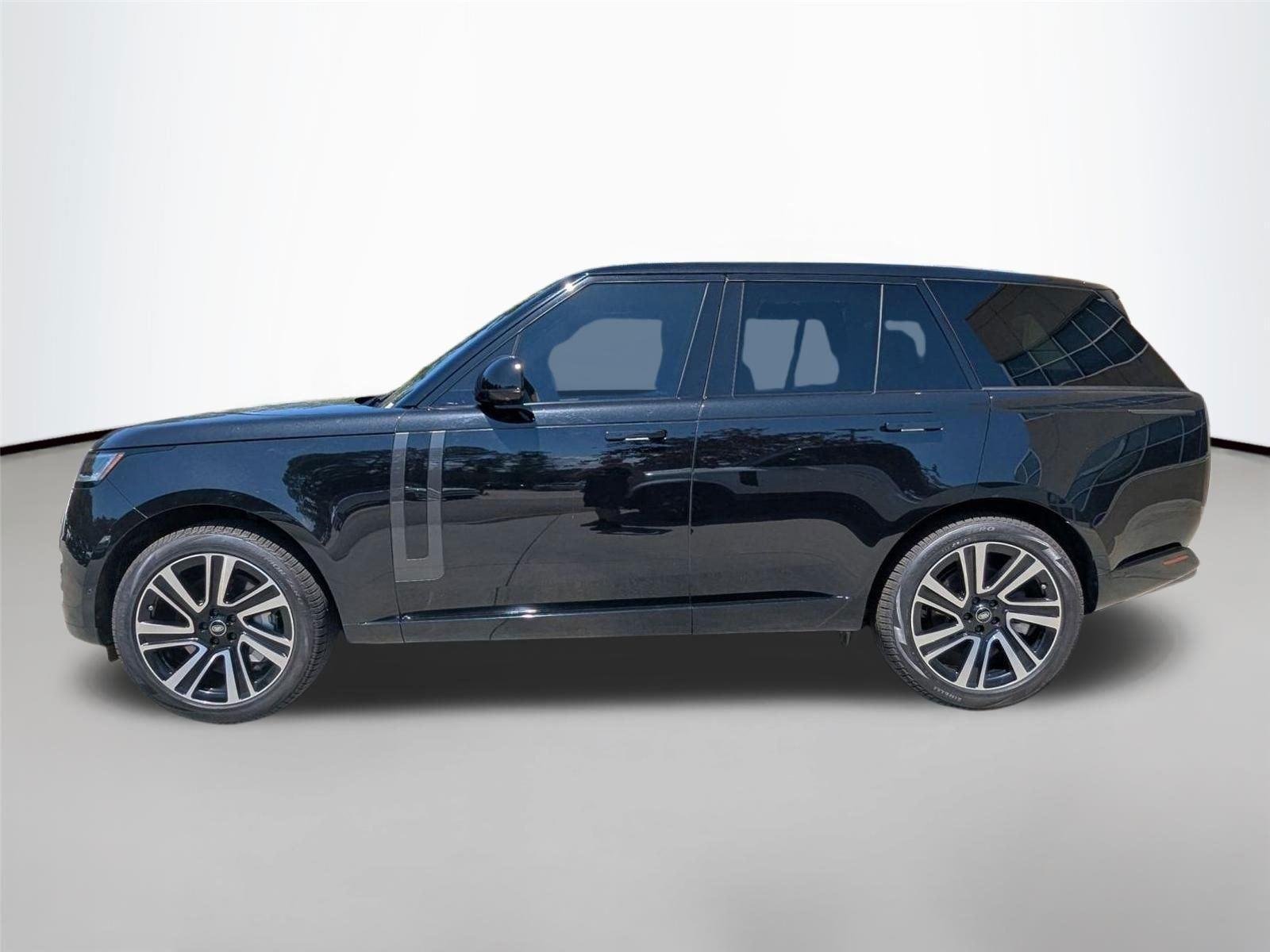 Used 2023 Santorini Black Metallic Land Rover SE image 8