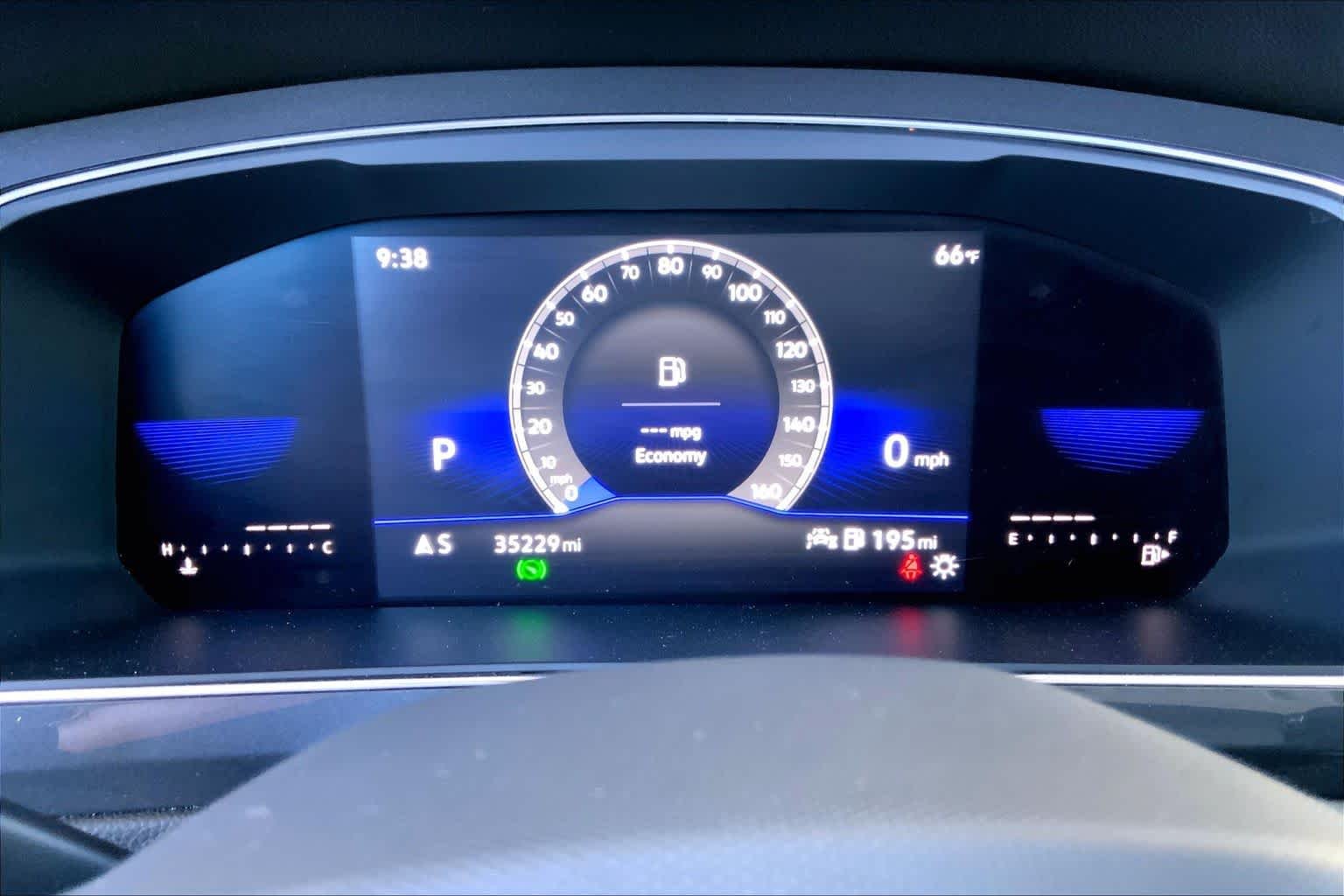 2022 Volkswagen Tiguan SE - Photo 26