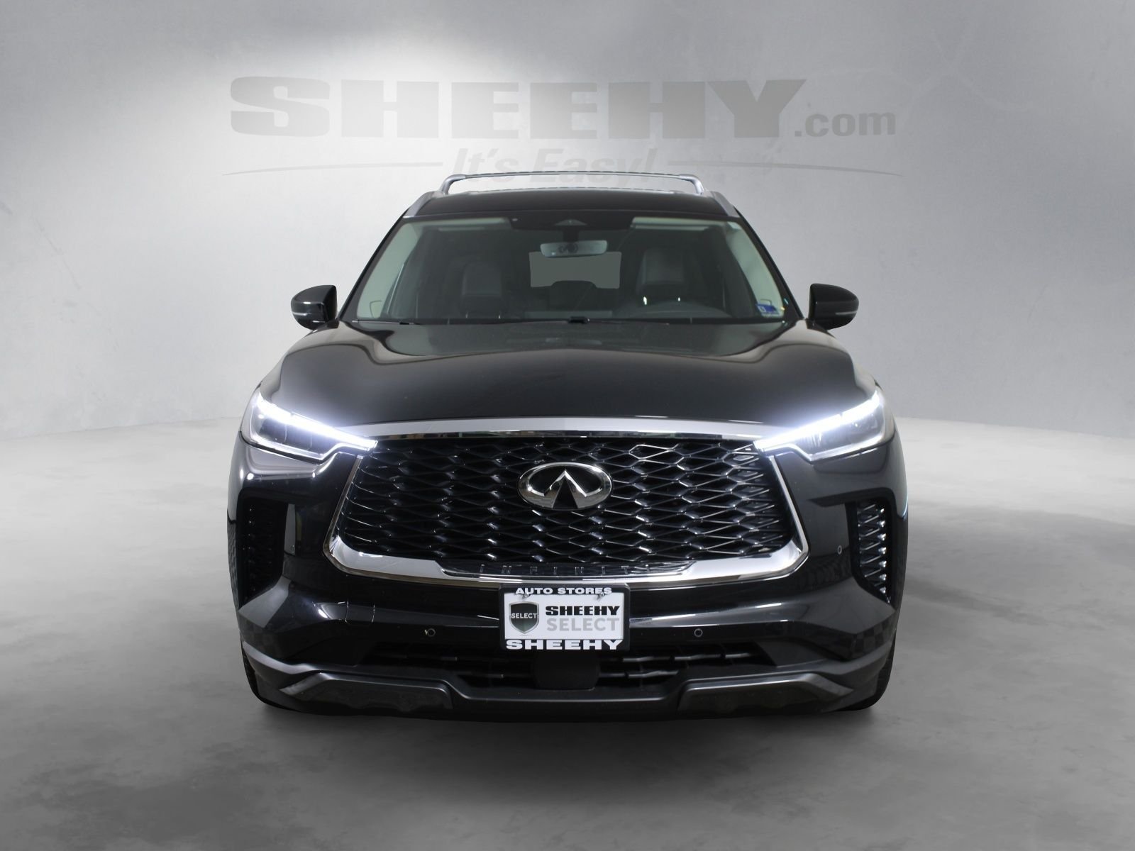 Used 2025 Black INFINITI Sensory image 12