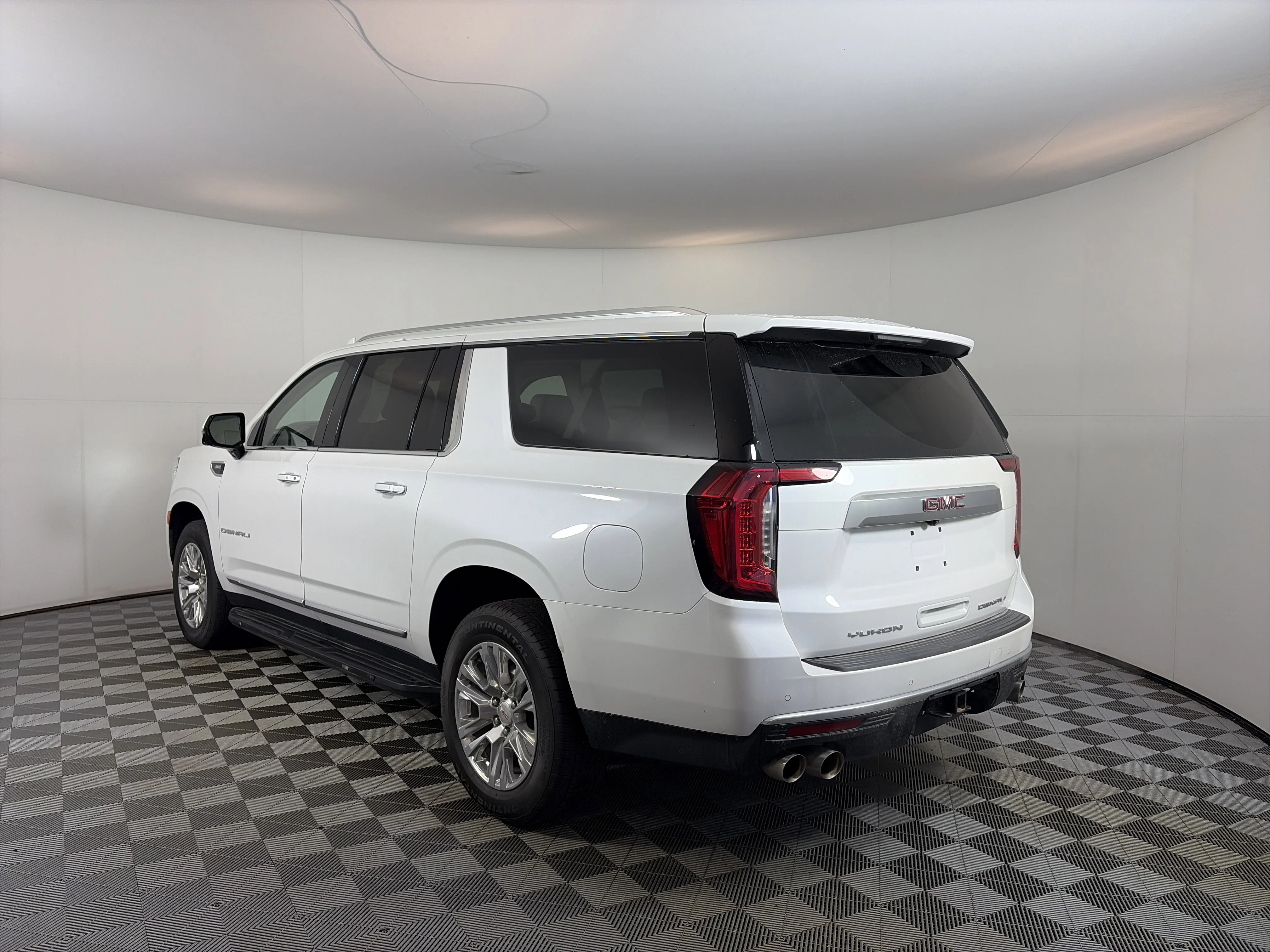 2024 GMC Yukon XL Denali - Photo 9
