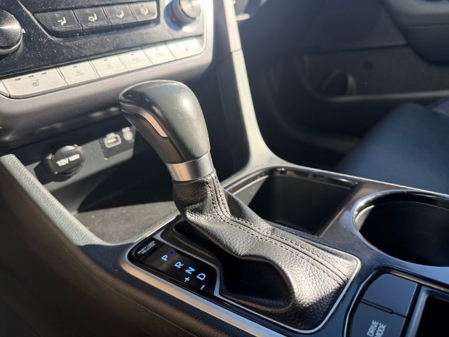 Used 2018 Blue Hyundai Sport 2.0T image 22