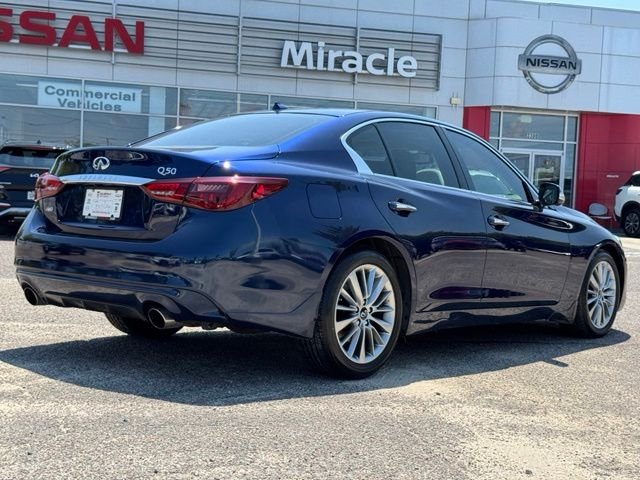 Used 2022 Grand Blue INFINITI LUXE image 7