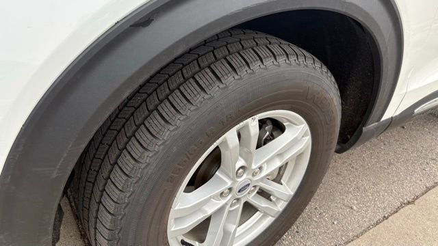 Certified Used 2024 White Ford XLT image 3