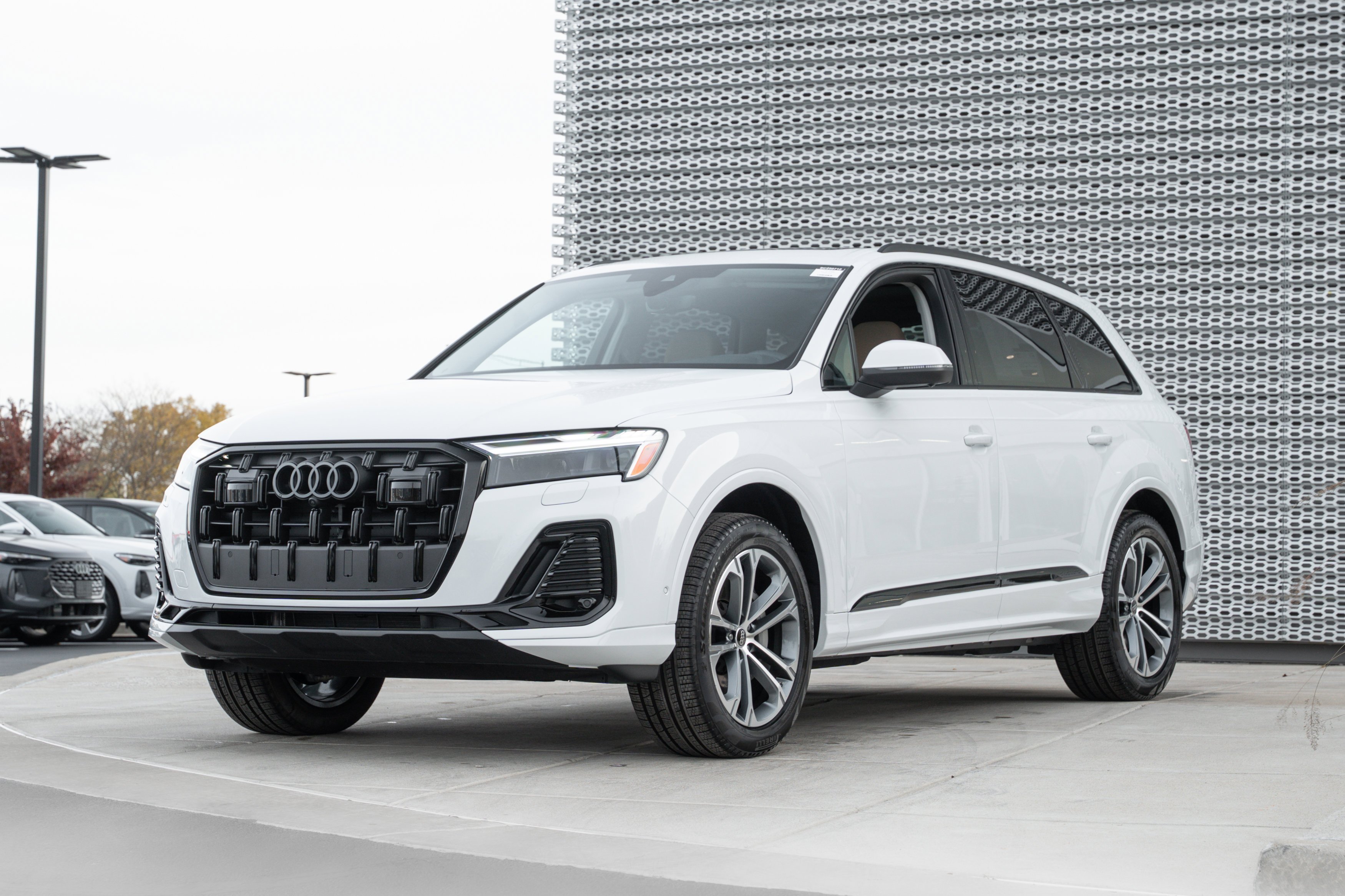 2025 Audi Q7 Premium Plus - Photo 6