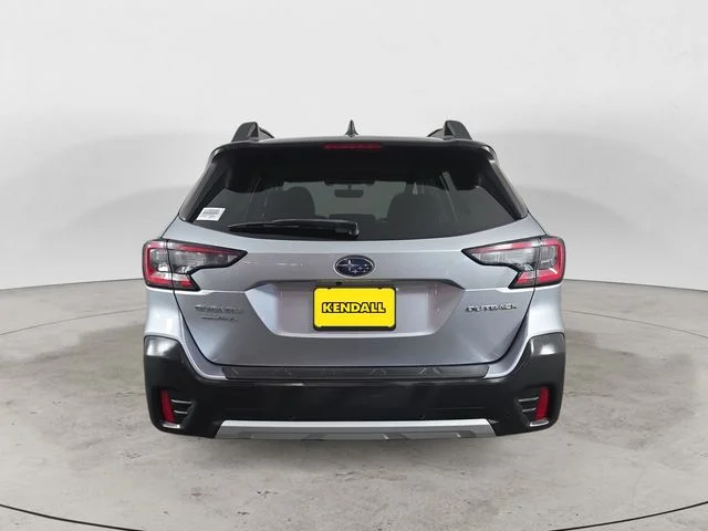 Used 2022 Ice Silver Metallic Subaru Limited image 4