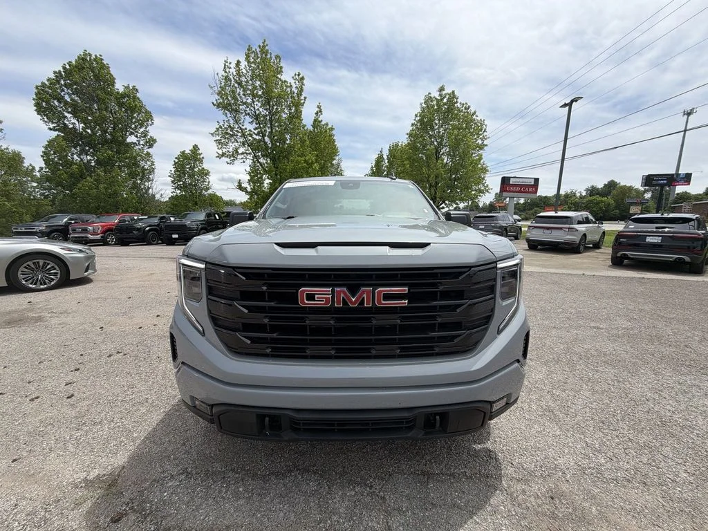 Used 2024 Gray GMC Elevation image 27