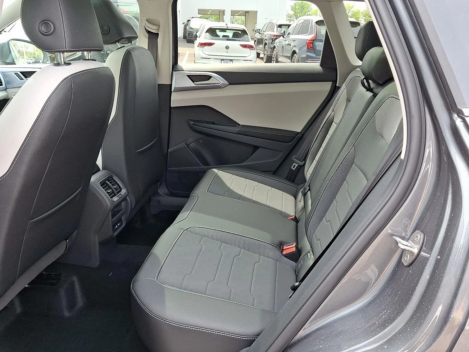New 2026 Platinum Gray Metallic Volkswagen SE image 9