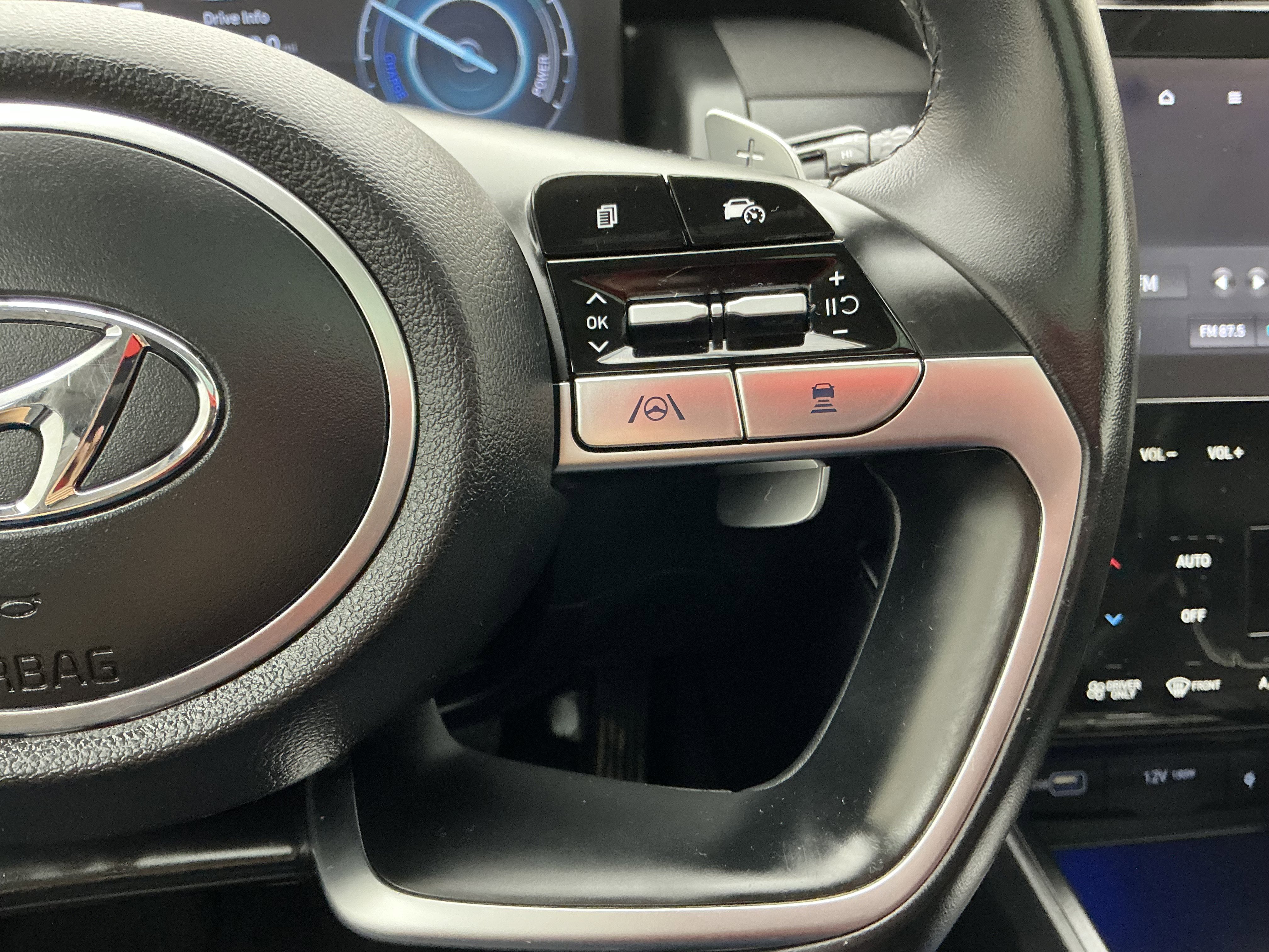 2022 Hyundai Tucson Limited - Photo 10