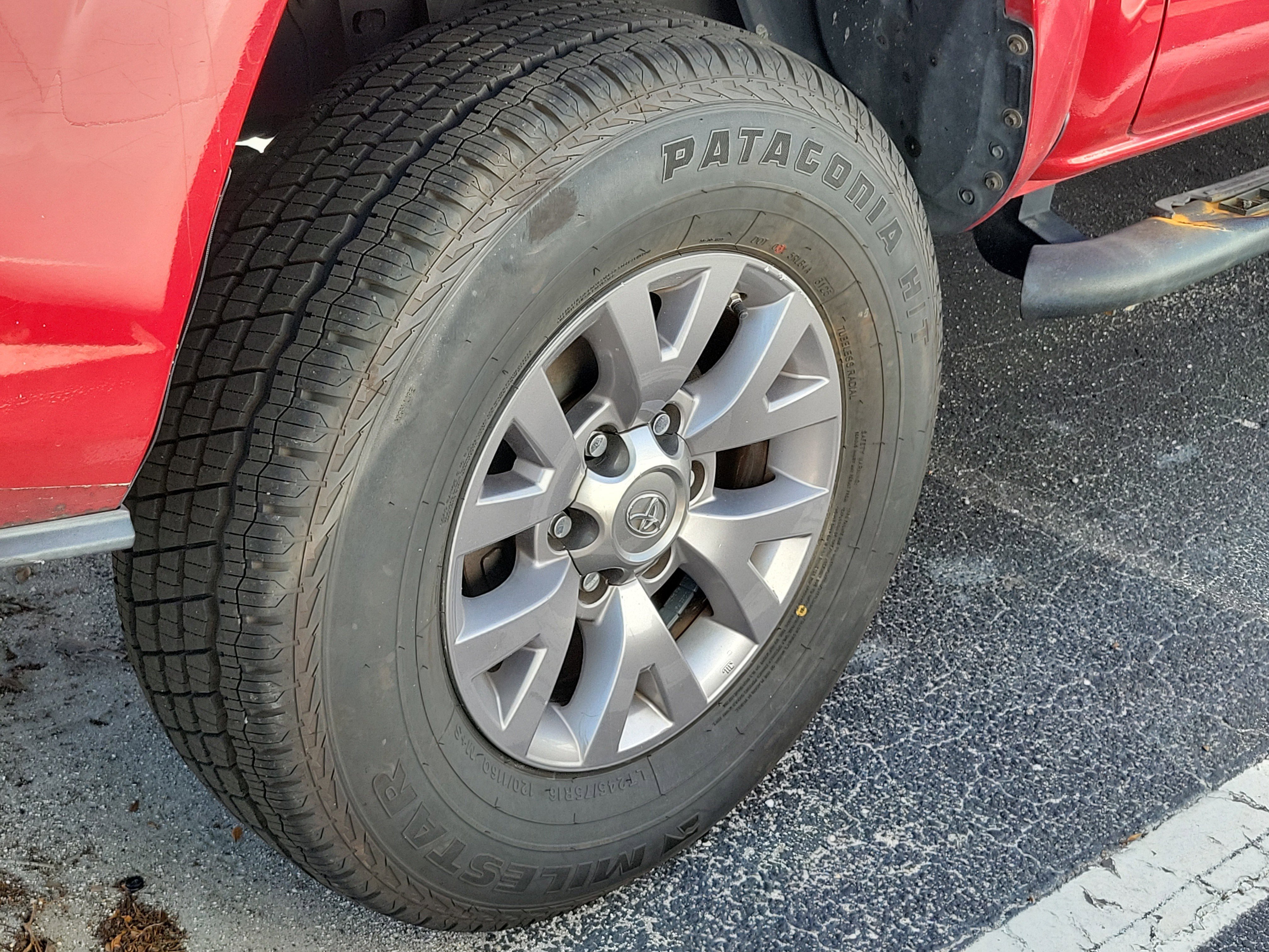 Used 2016 Barcelona Red Metallic Toyota SR5 image 8
