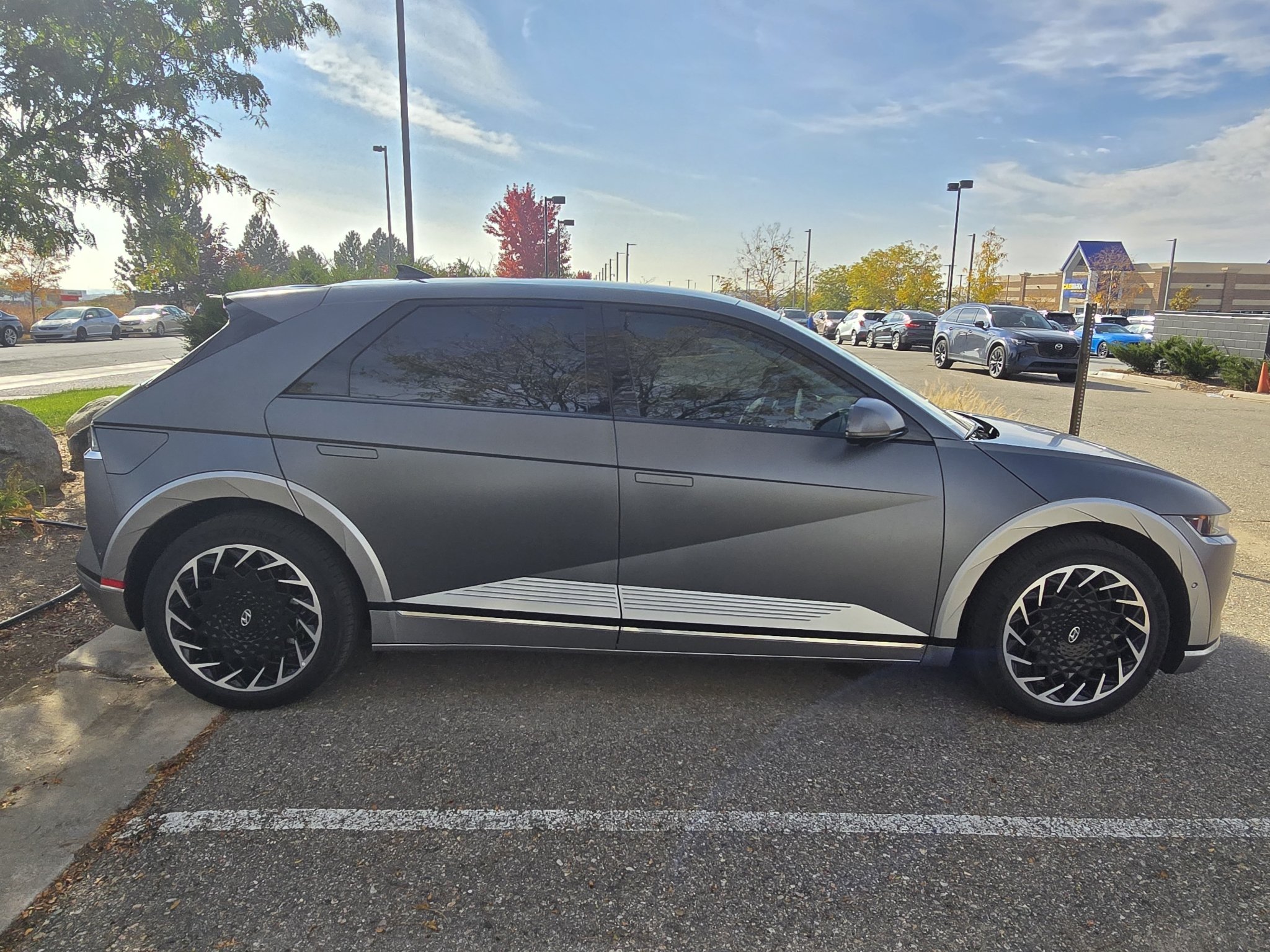 Used 2024 Shooting Star (Matte Gray) Hyundai Limited image 17