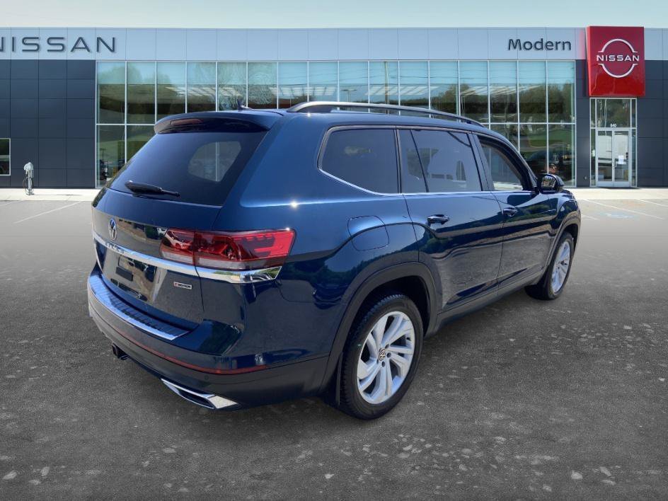 Used 2022 Tourmaline Blue Metallic Volkswagen 3.6L V6 SE w/Technology image 7