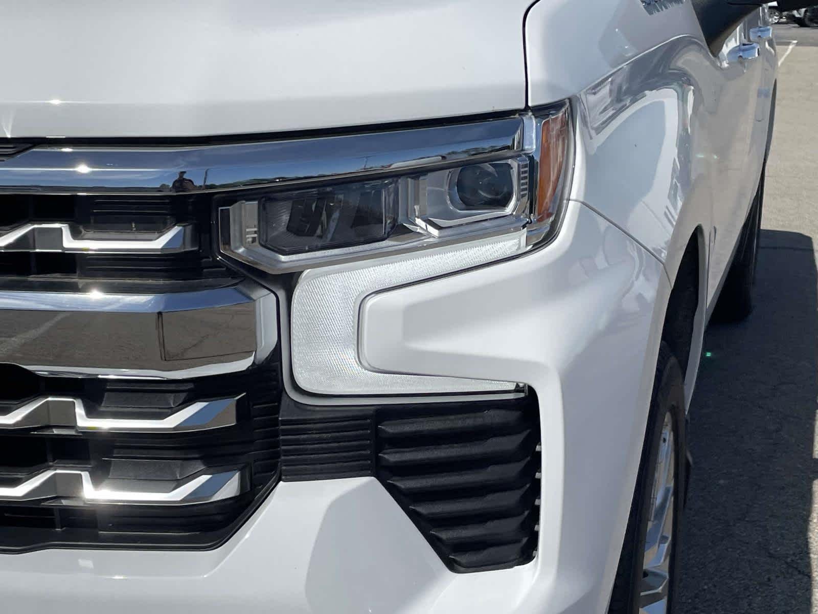 2026 Chevrolet Silverado 1500 LTZ - Photo 9