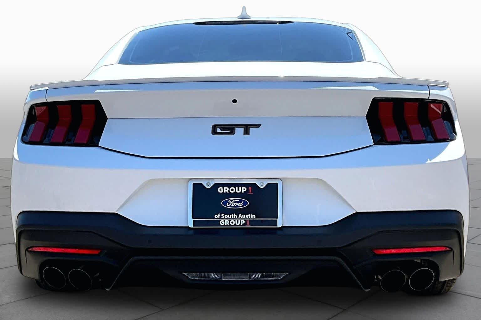 Certified Used 2025 Oxford White Ford GT Premium image 5