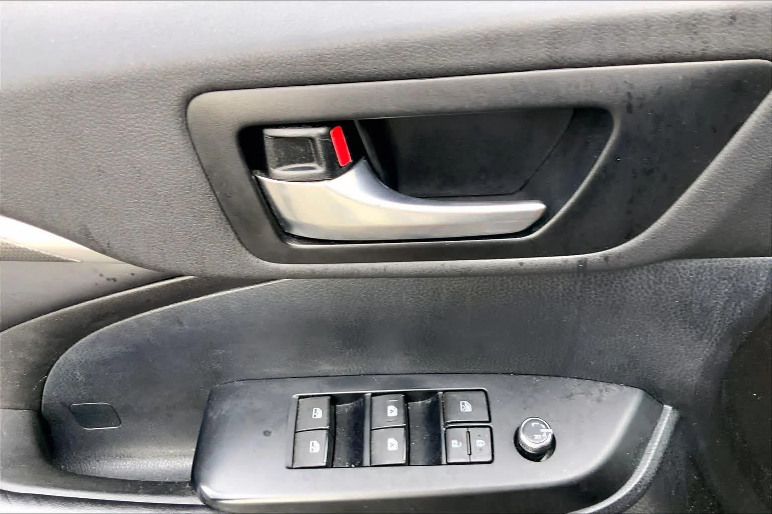 Used 2019 Blizzard Pearl Toyota SE image 36