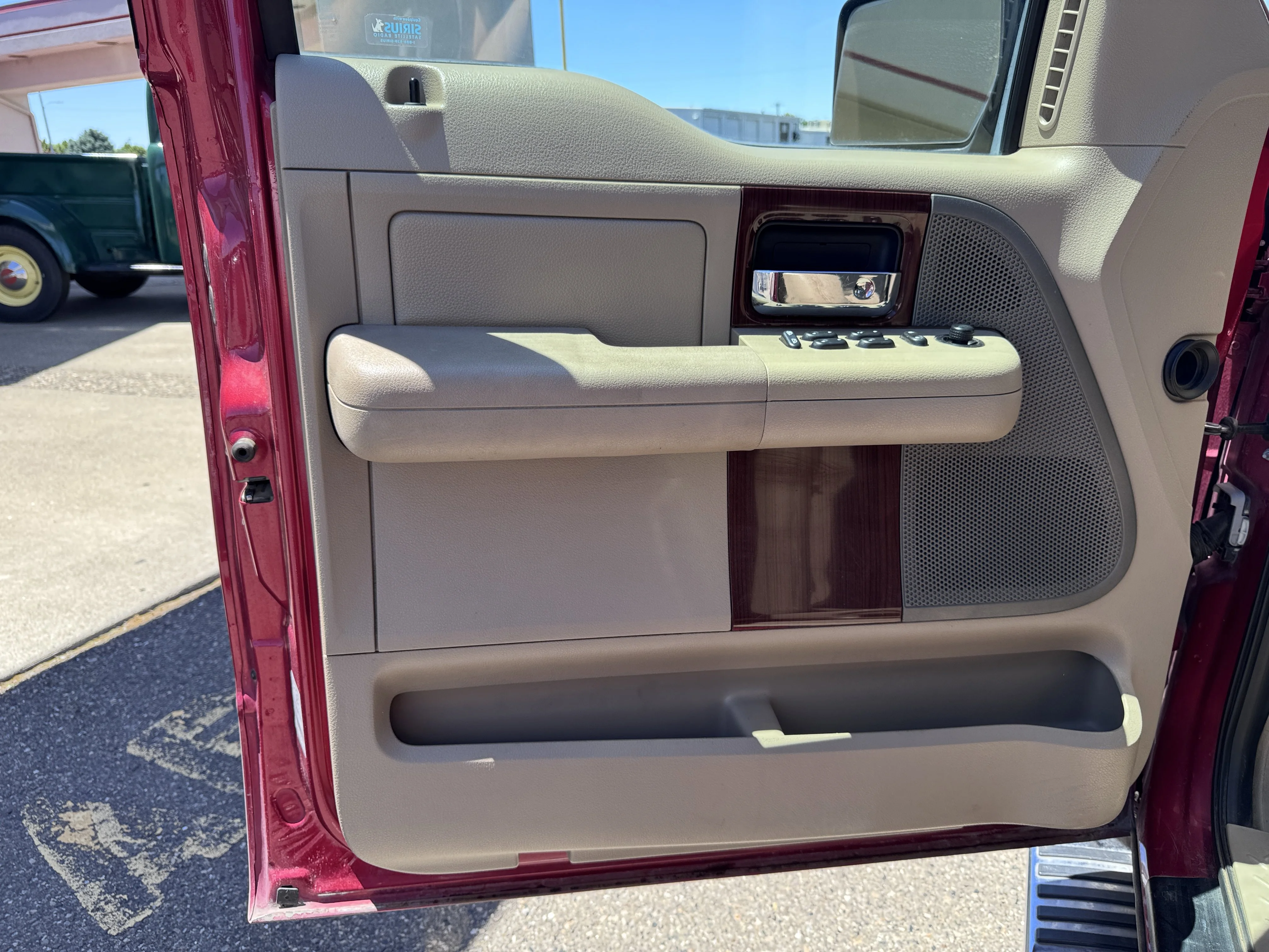 Used 2008  Ford FX4 image 10