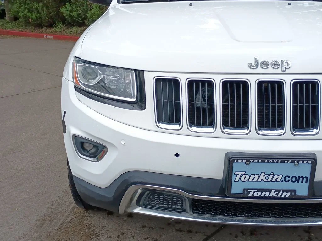 Used 2014 Black Forest Green Pearlcoat Jeep Limited image 10