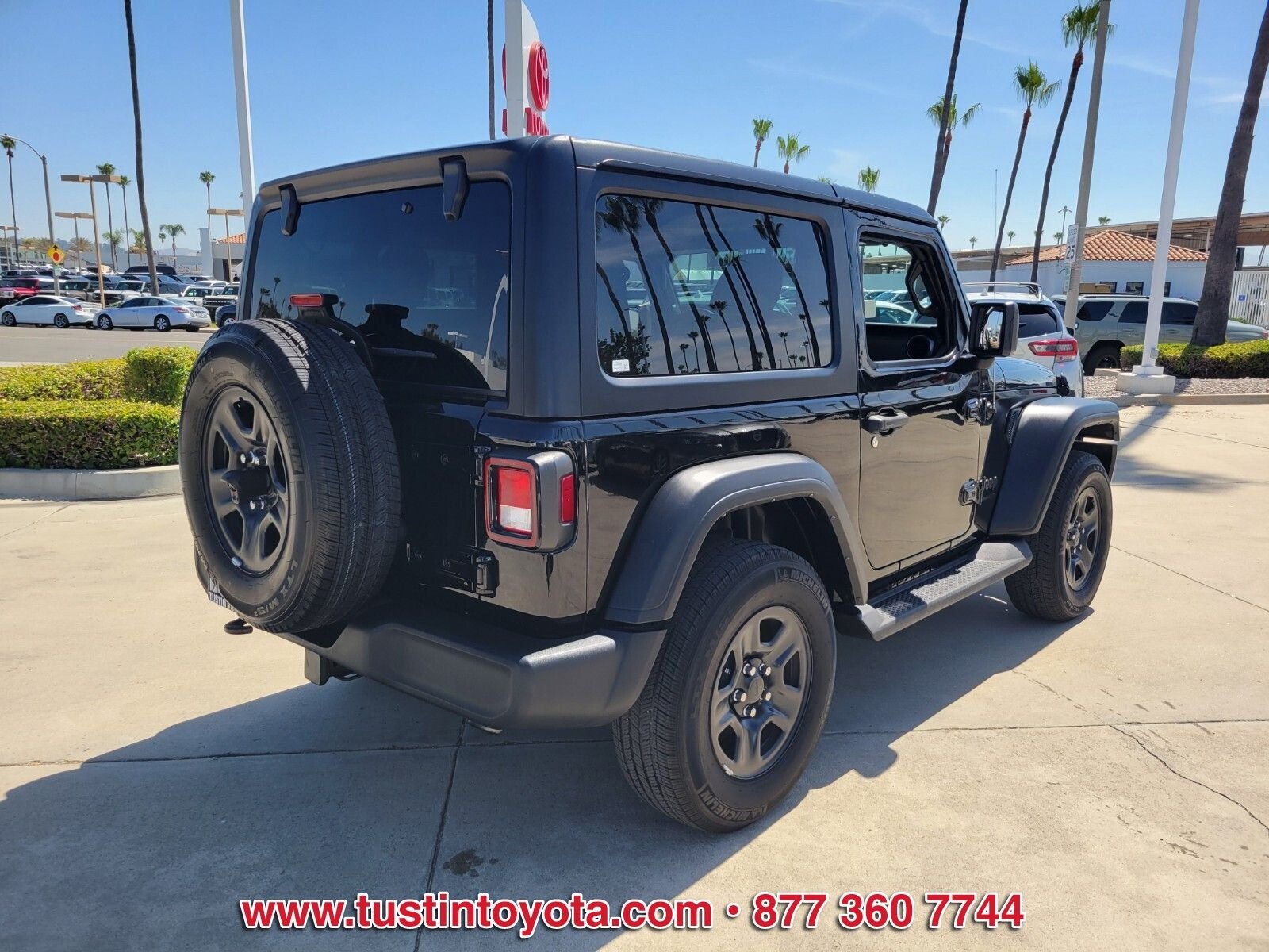 Used 2023 Black Jeep Sport image 4
