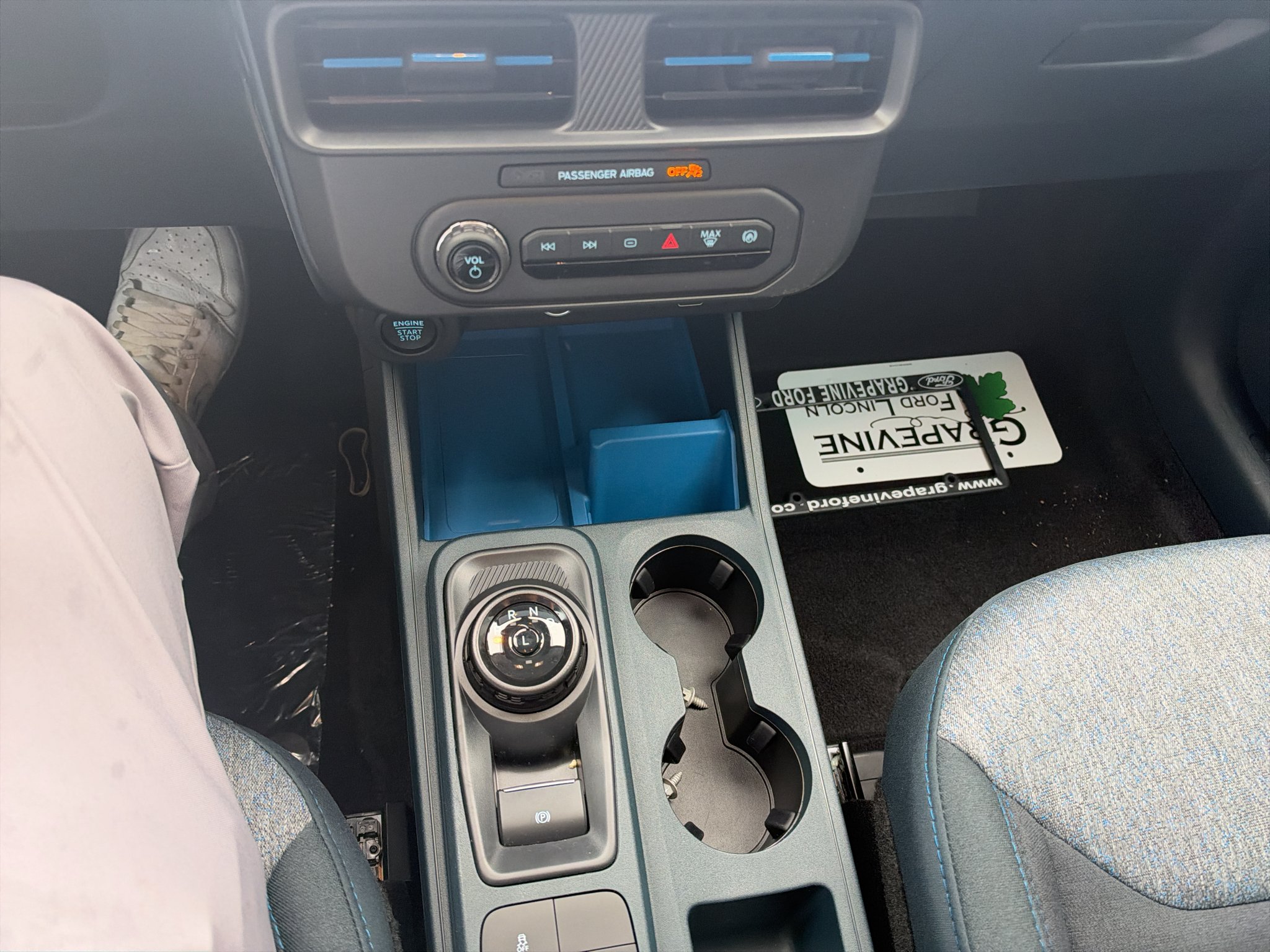 New 2026 Oxford White Ford XLT image 13