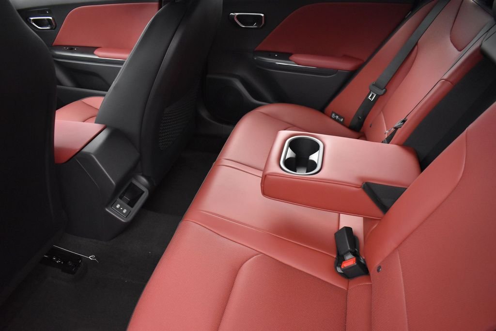 New 2026 Snow White Pearl Kia GT-Line image 18