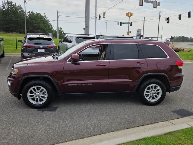 Used 2019 Red Jeep Laredo E image 4