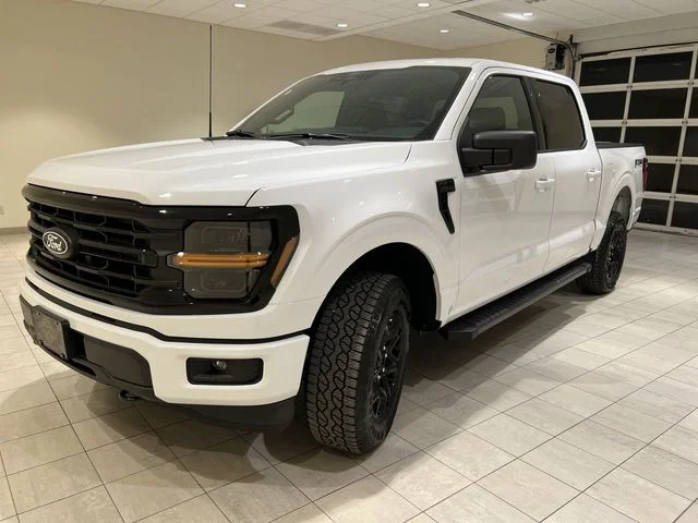 New 2026 White Ford XLT image 1