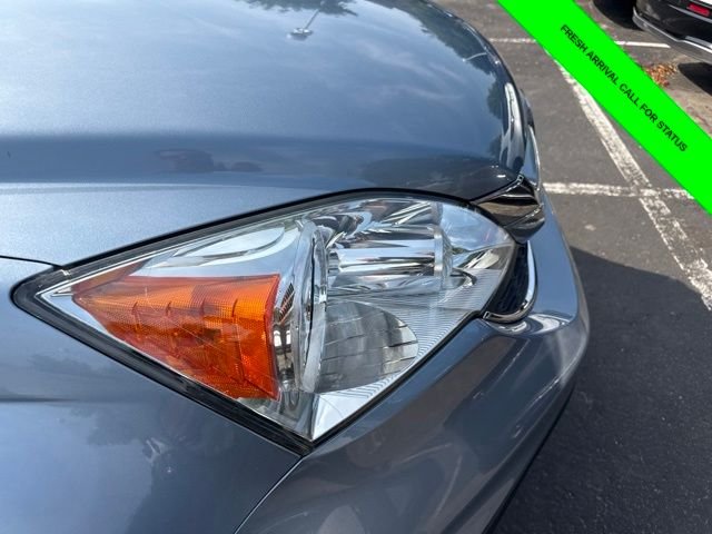 Used 2011 Glacier Blue Metallic Honda EX-L image 4