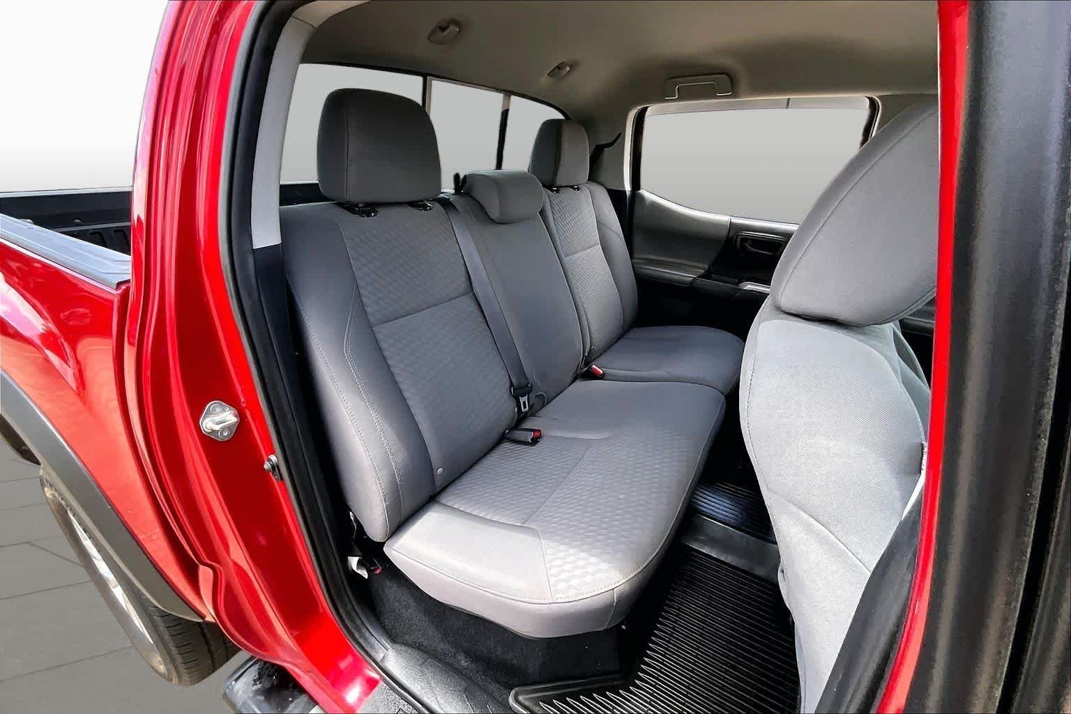 Used 2020 Barcelona Red Metallic Toyota SR5 image 20