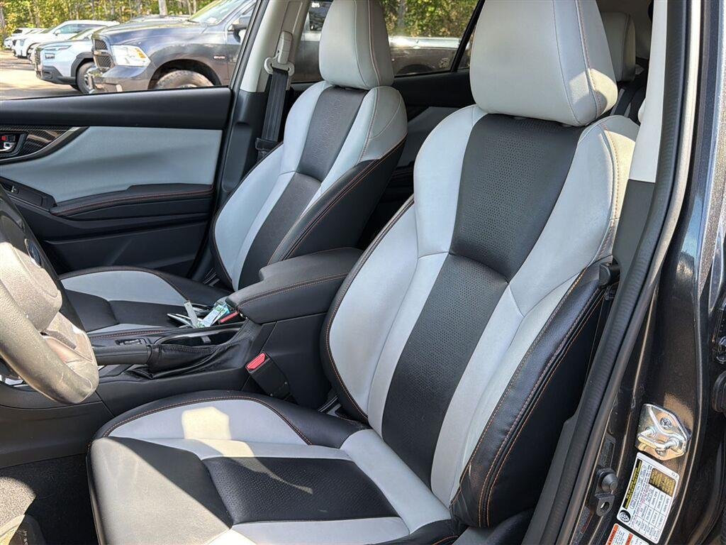 Used 2018 Dark Gray Metallic Subaru Limited image 14