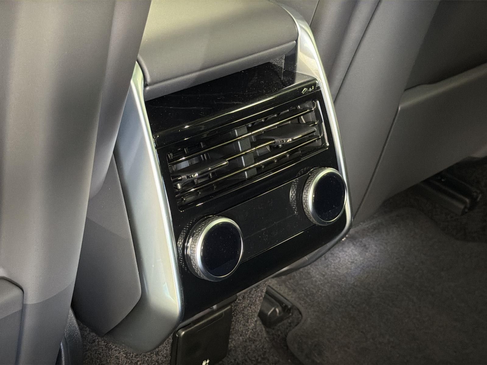 2026 Land Rover Range Rover SE - Photo 28