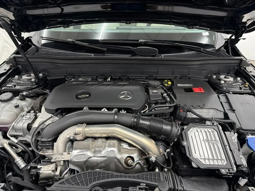 New 2026 Black Mercedes-Benz GLB 250 image 30