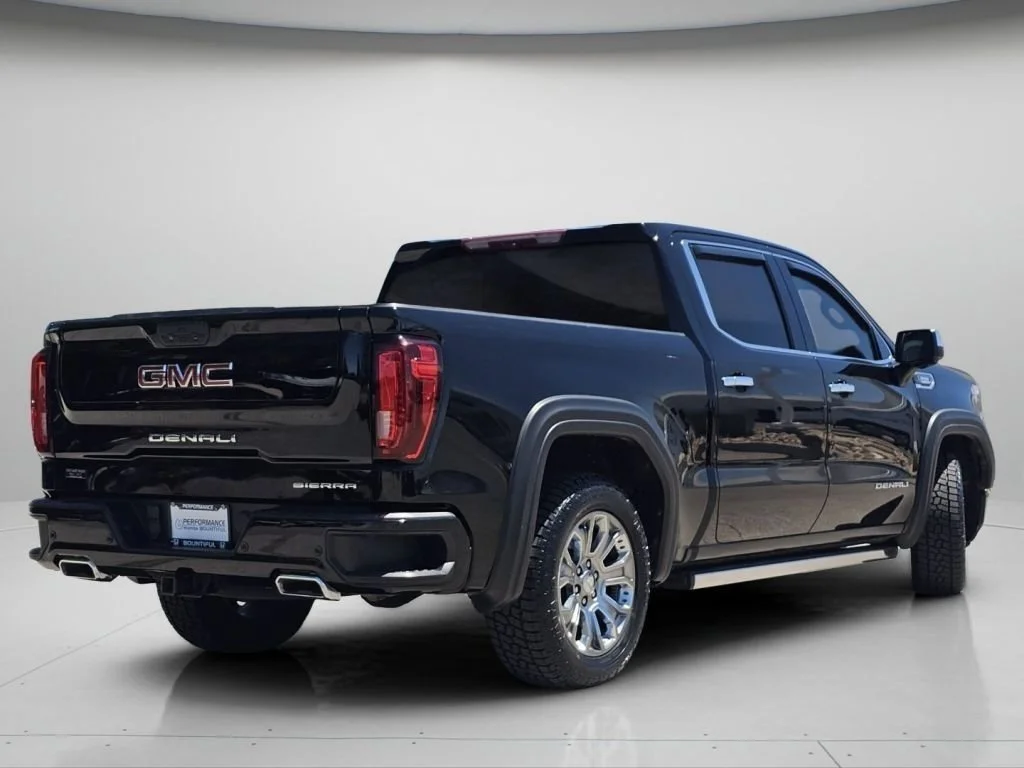 Used 2021 Onyx Black GMC Denali image 28