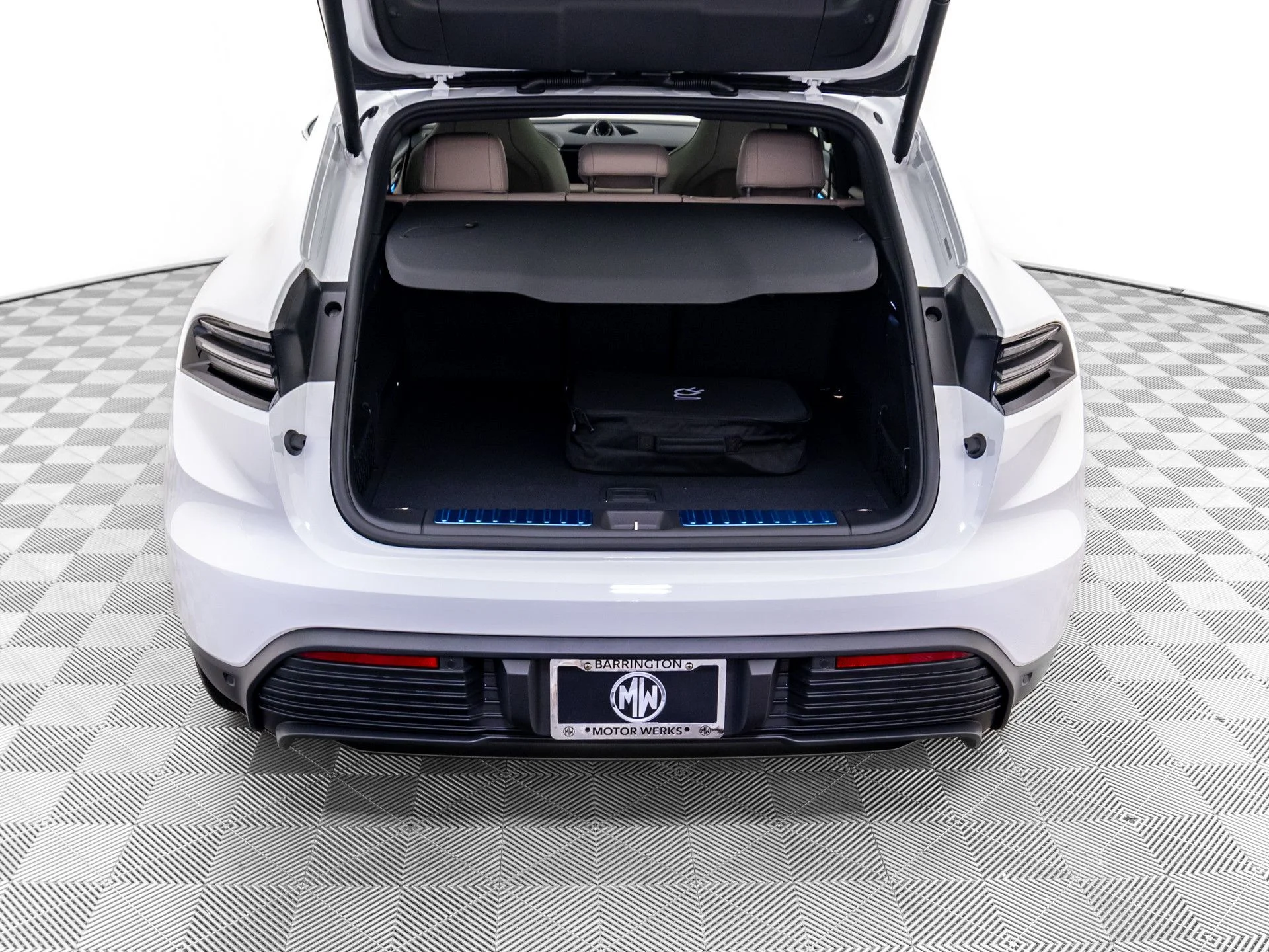 New 2026 White/off-white Porsche 4 image 33