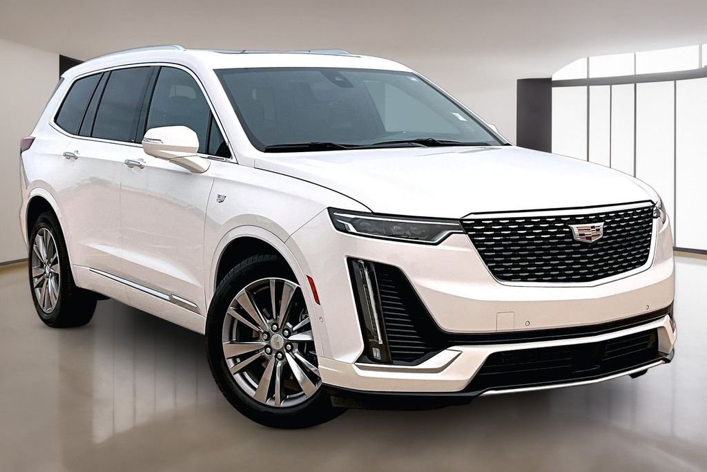 Used 2025 White Cadillac Premium Luxury image 11