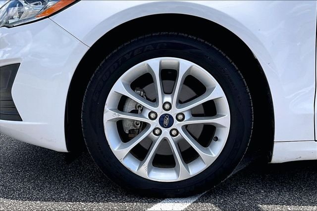 Used 2019 White Ford SE image 31