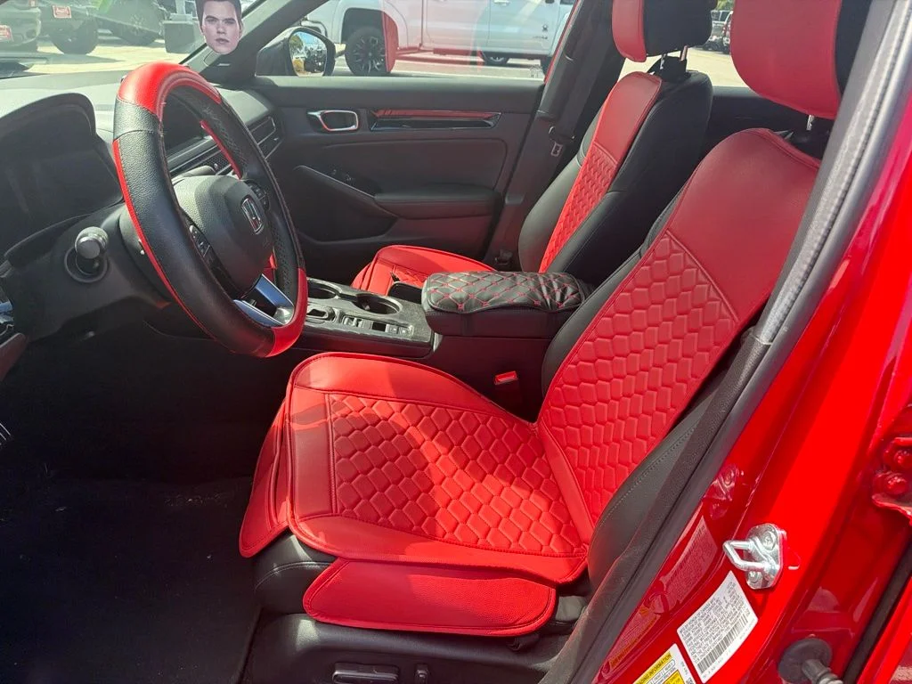 Used 2025 Red Honda  image 9