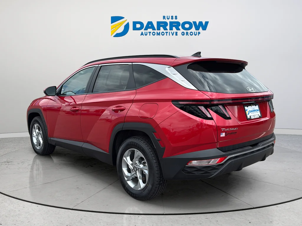 Used 2023 Red Hyundai SEL image 3