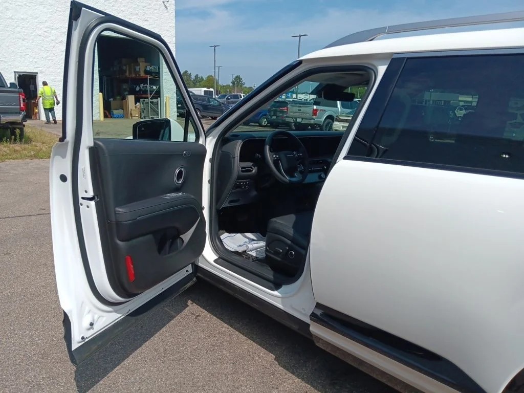 Used 2026 Creamy White Pearl Hyundai Limited image 13