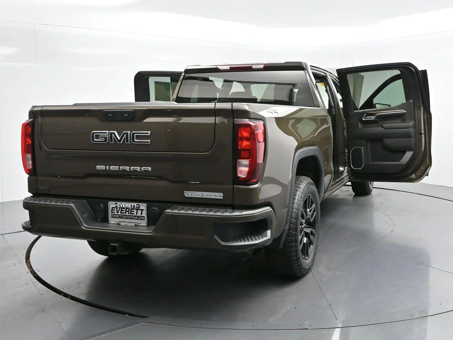 Used 2023 Deep Bronze Metallic GMC Elevation image 37