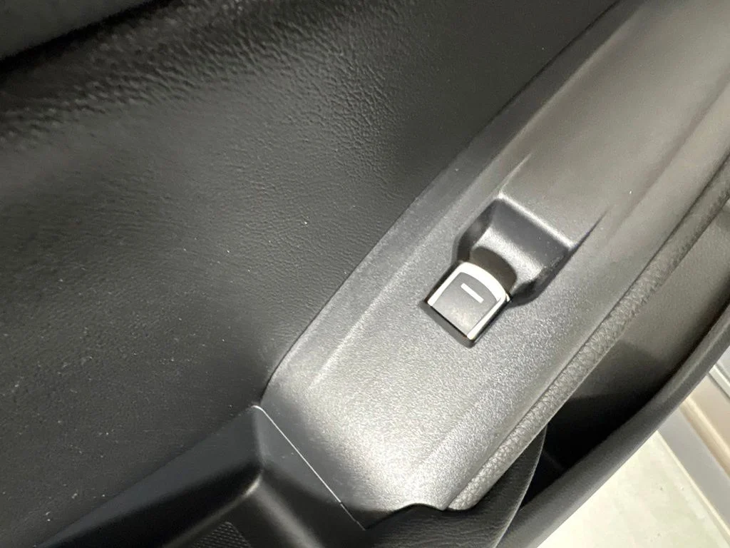 Used 2020  Honda LX image 34