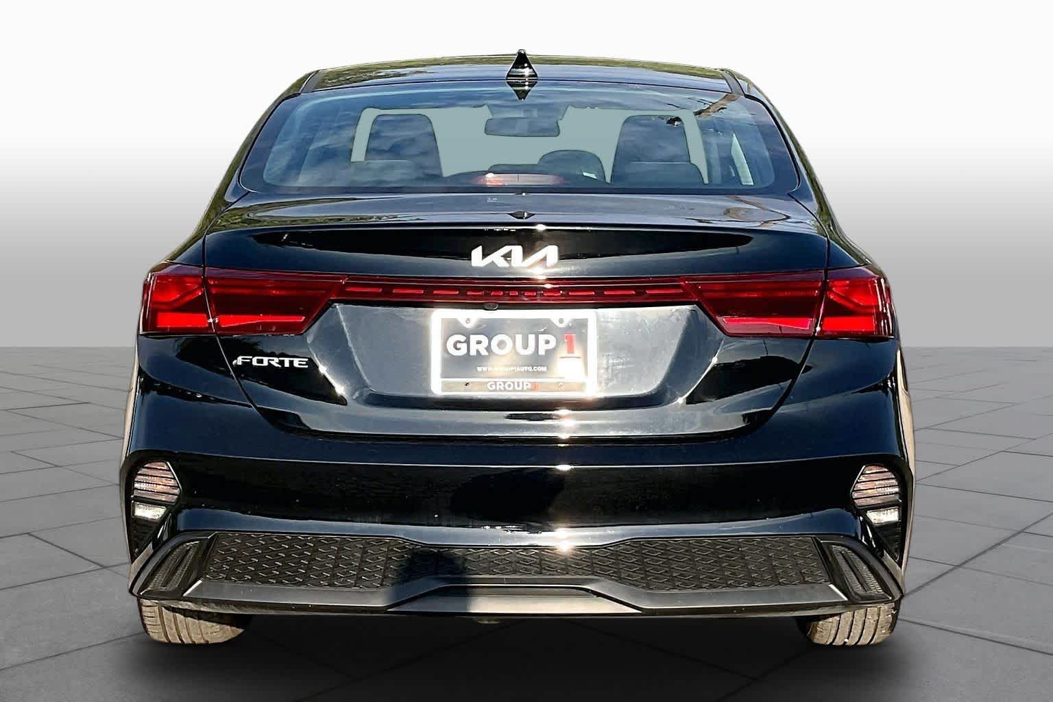 Pre-Owned 2024 Kia Forte LXS