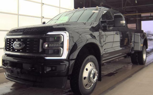 2025 Ford F-450 Platinum 4x4 Crew Cab 8' Box DRW's photo