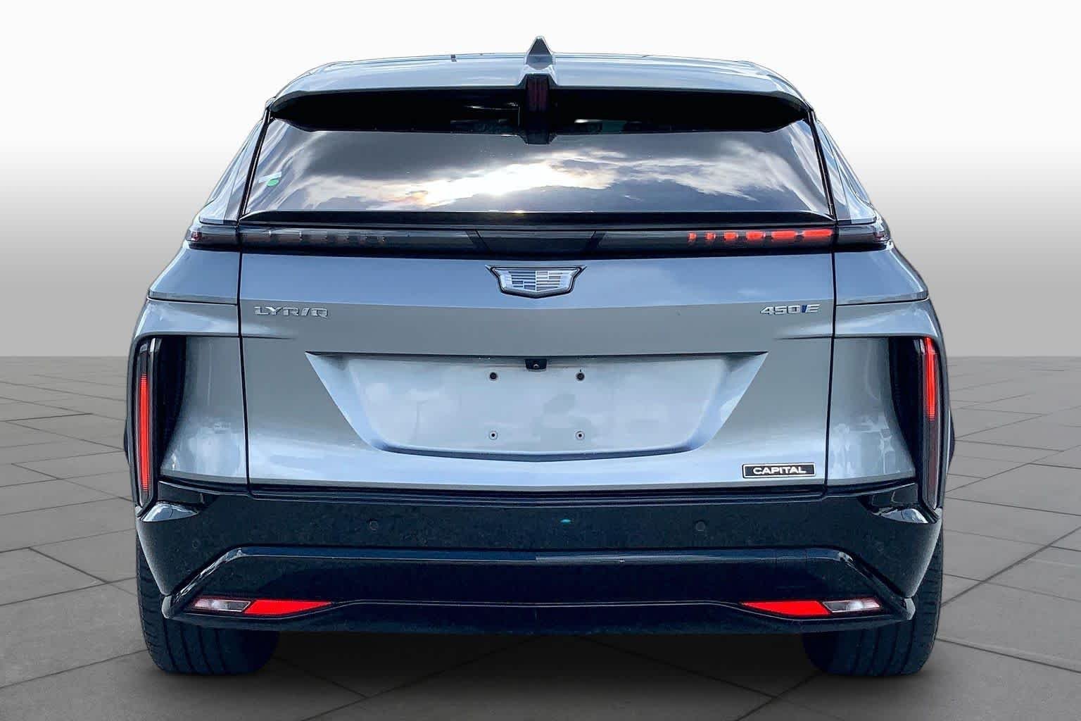 Used 2024 Argent Silver Metallic Cadillac Sport image 4