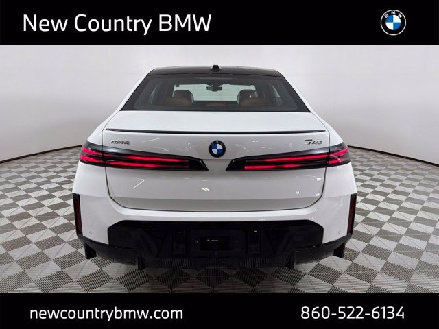 New 2027 Alpine White BMW  image 6