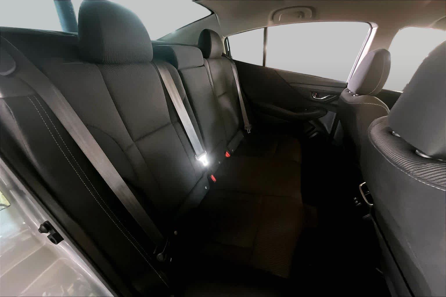 Used 2022 Ice Silver Metallic Subaru Premium image 19