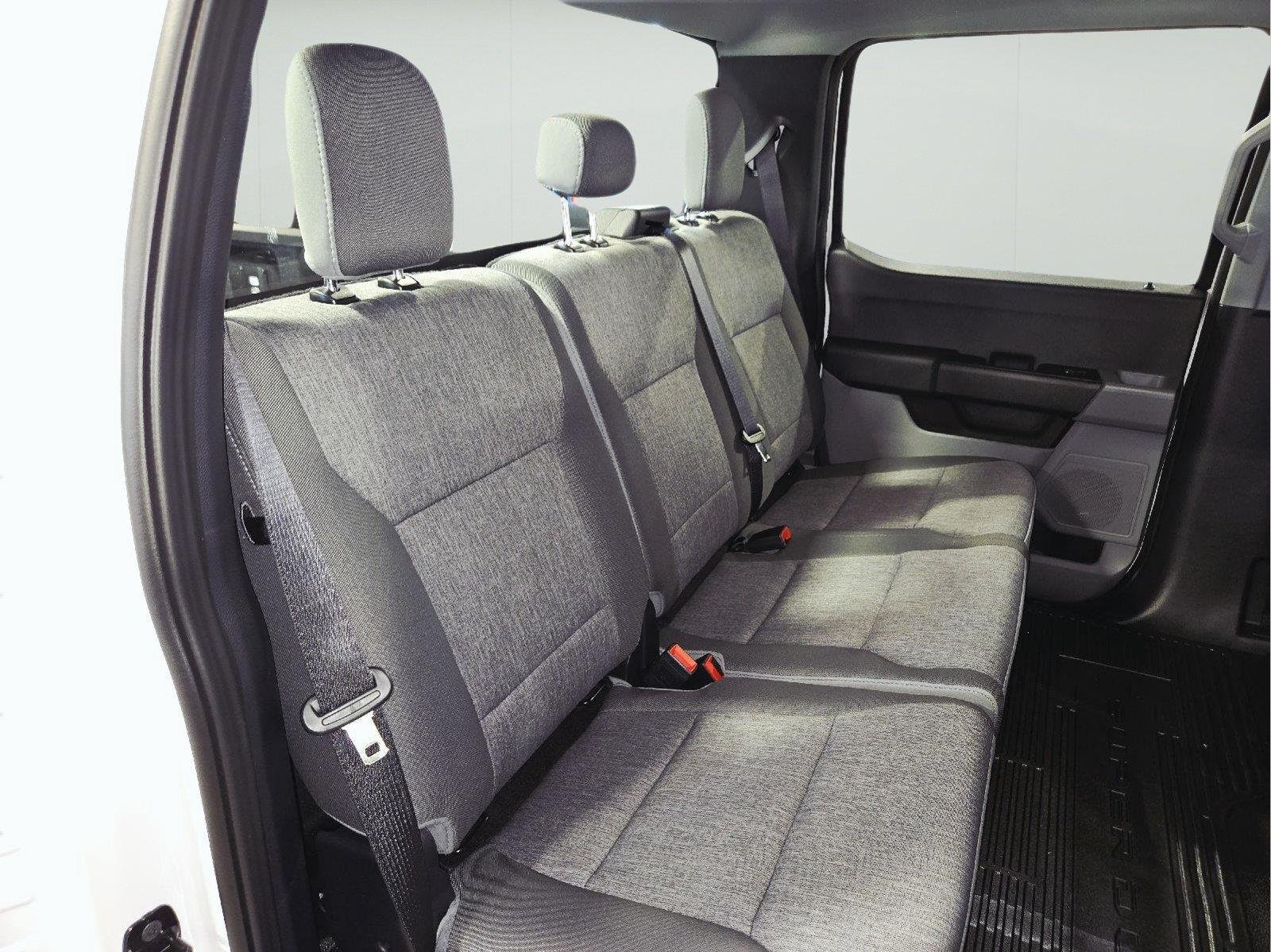 New 2026 Oxford White Ford F-350® XL image 43